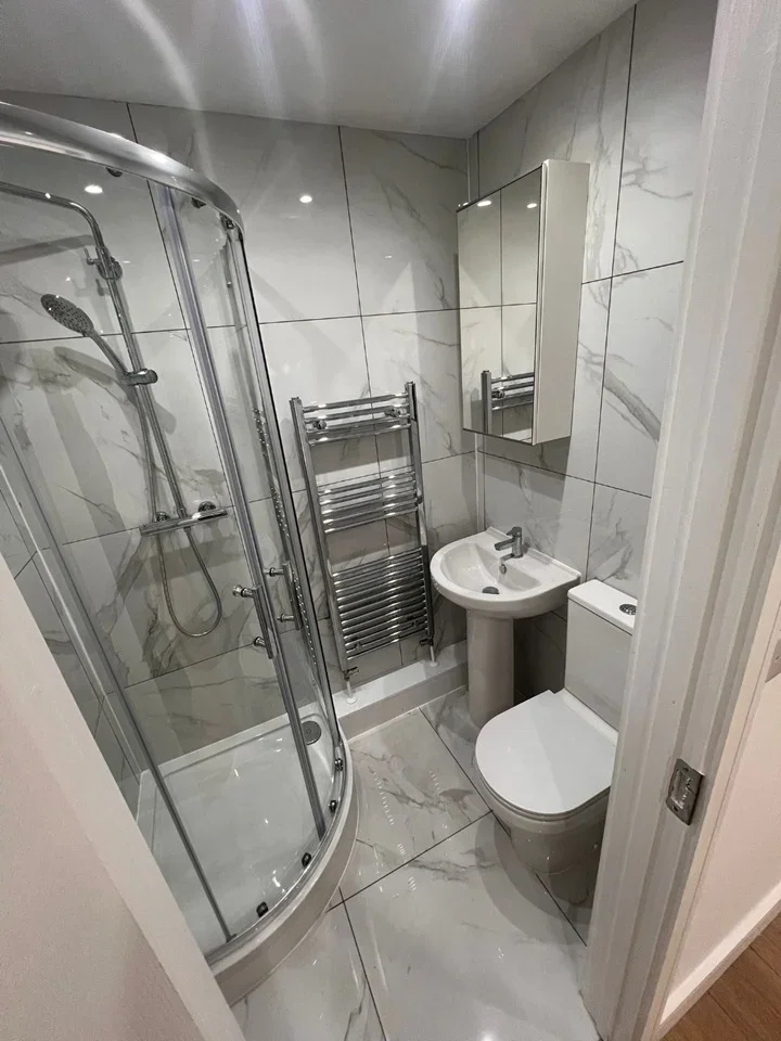 Room Lockesfield Place in Greater London