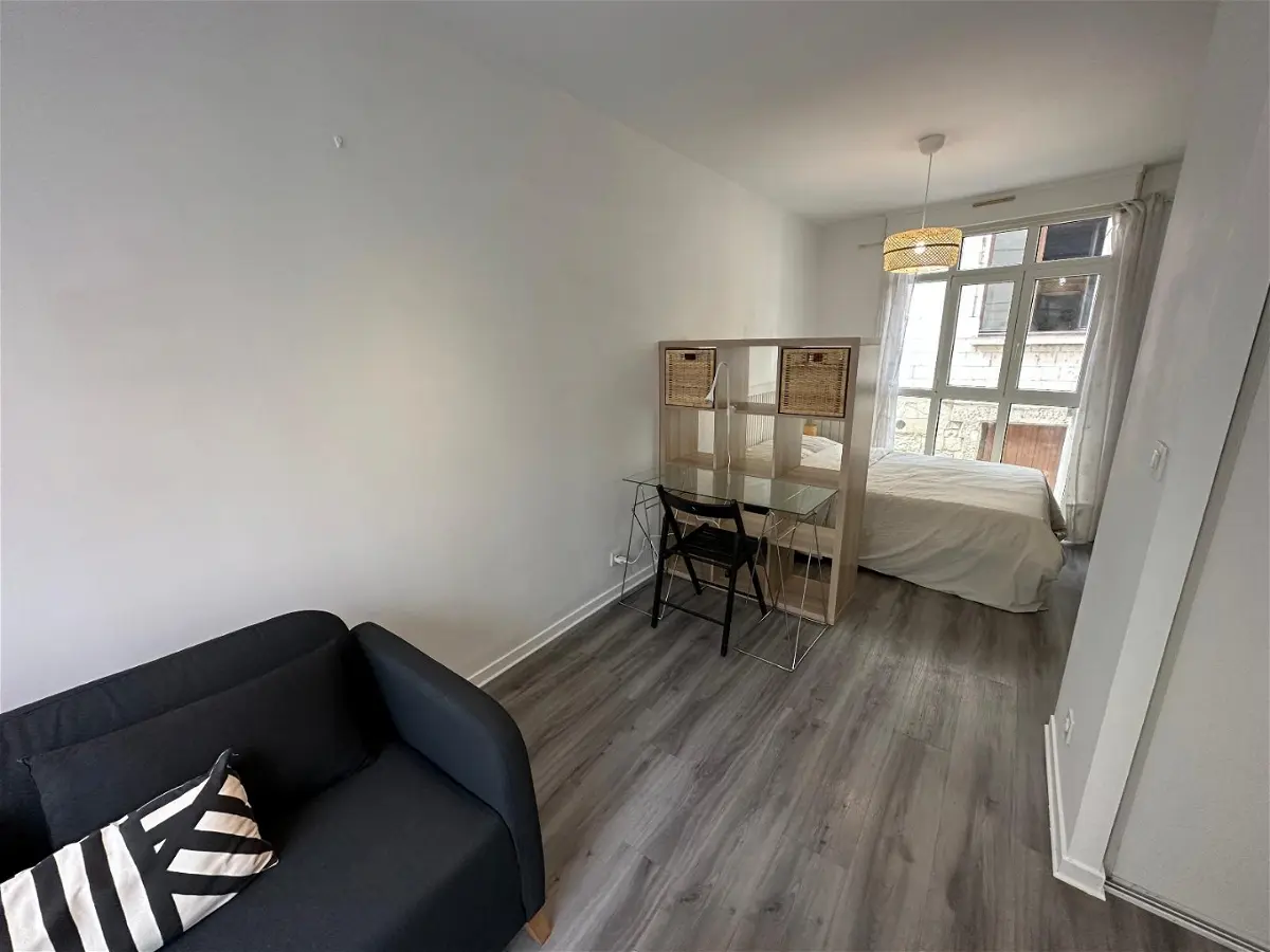 Room Rue du Poirier in Tours