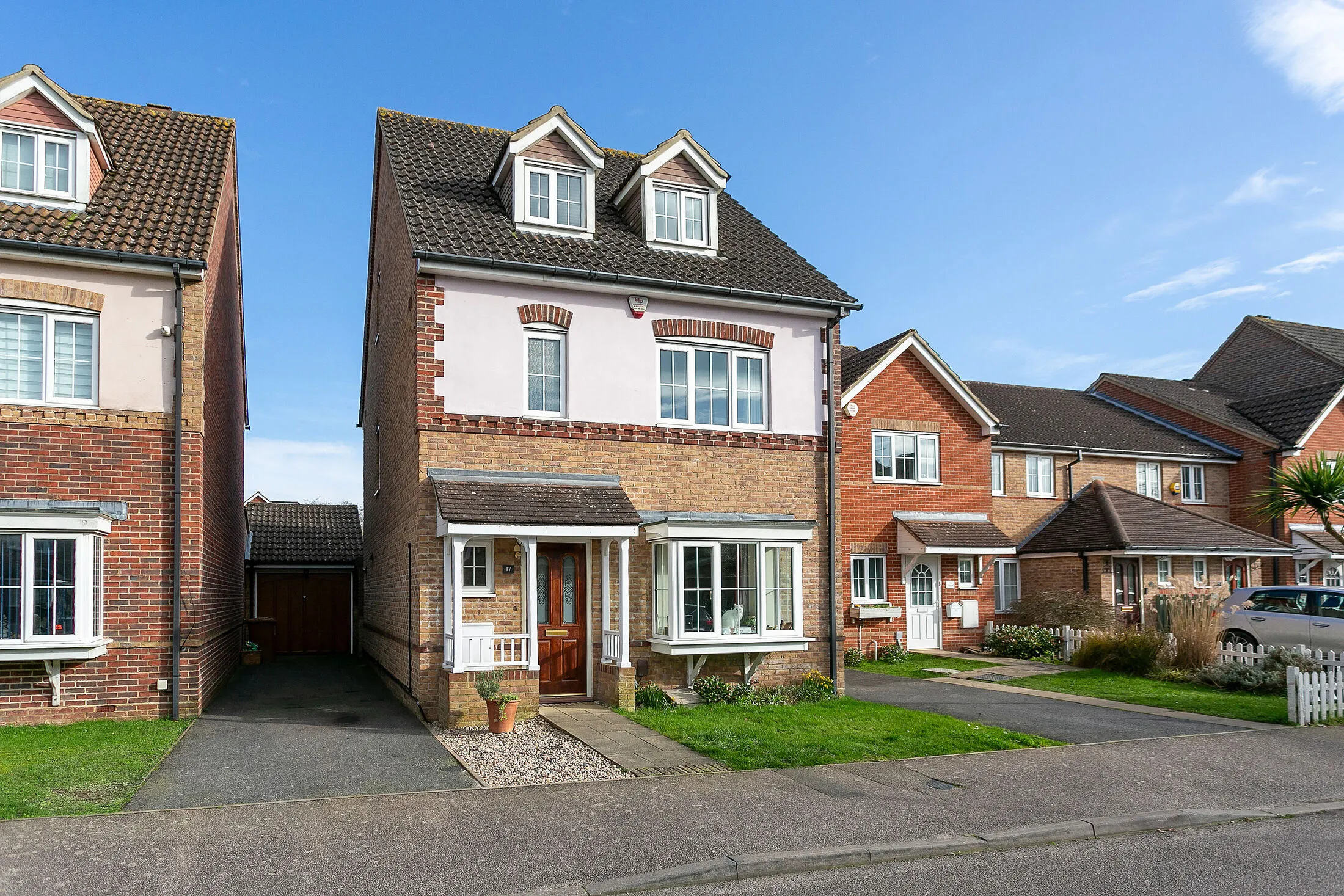 House Westland Close in Three Rivers
