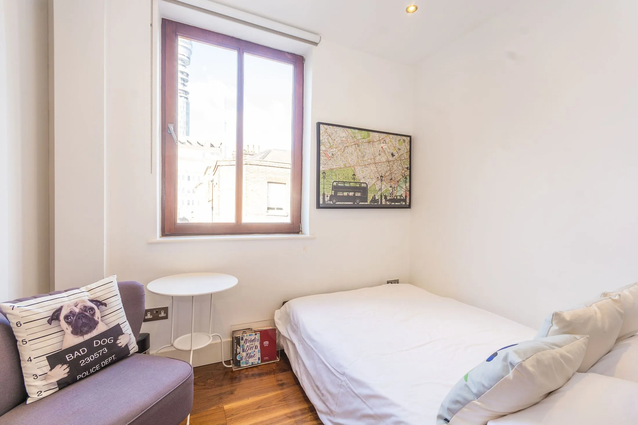 Flat Goodge Street in Greater London