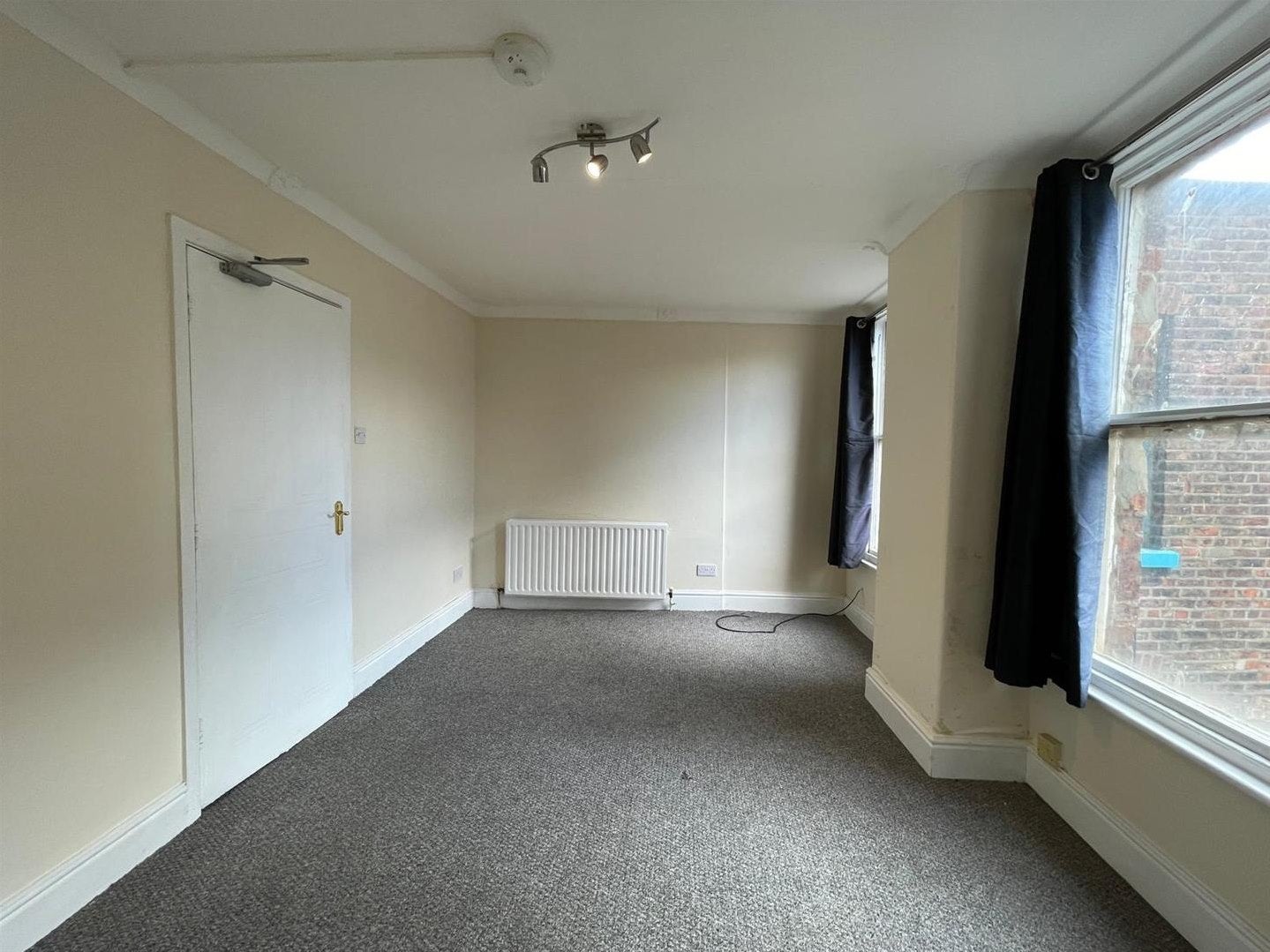 Flat St Thomas Street in Scarborough