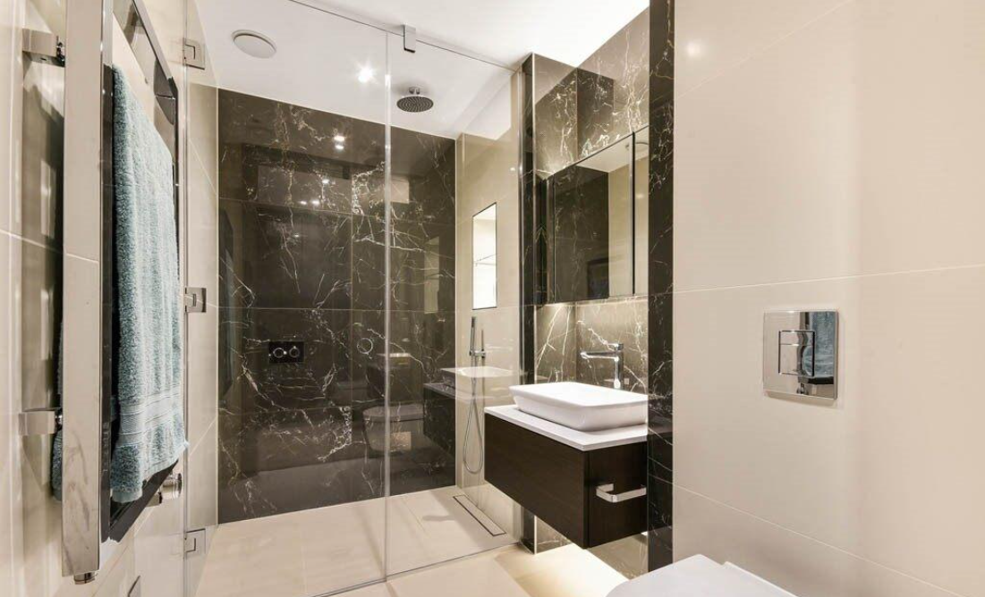 Flat Warwick Lane in Greater London
