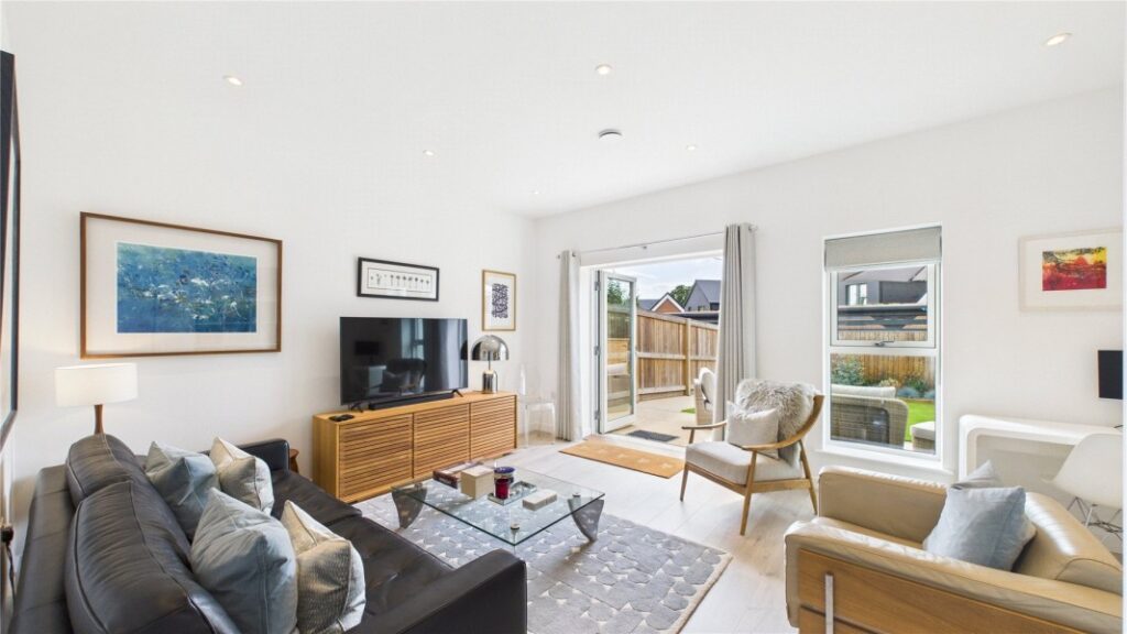 House Mindenhurst Road in Surrey Heath