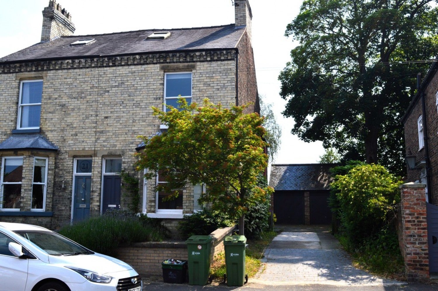 Properties to rent in Staple Tye, Copmanthorpe | rentaroof