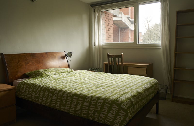 Flat Bakersfield in Greater London