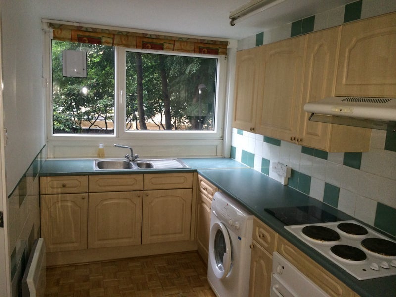 Flat Bakersfield in Greater London