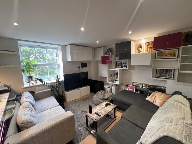 Room Park Hill in Greater London