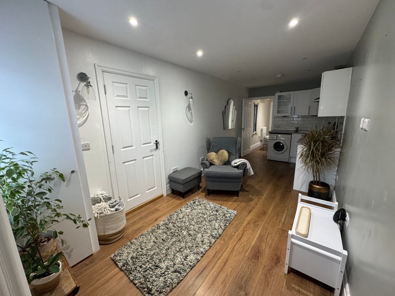 Flat Central Avenue in Bristol
