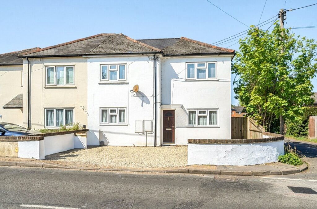 House Shawfield Road in Guildford