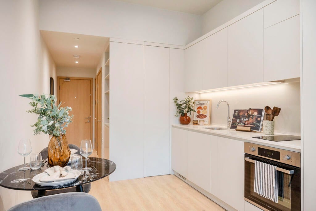Flat Selsdon Way in Greater London