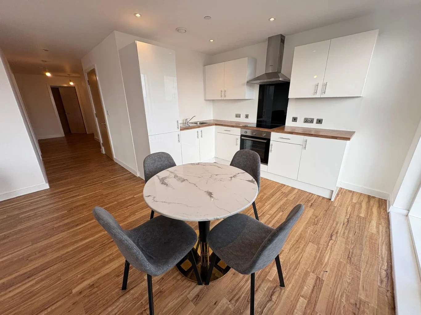 Flat Pomona Strand in Trafford