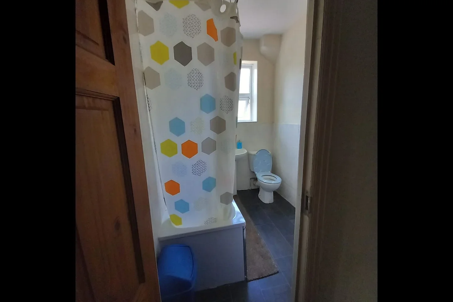 Room Stevenage Road in Greater London