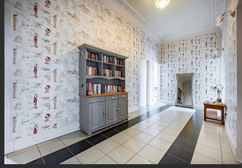 Room Onslow Drive in Glasgow