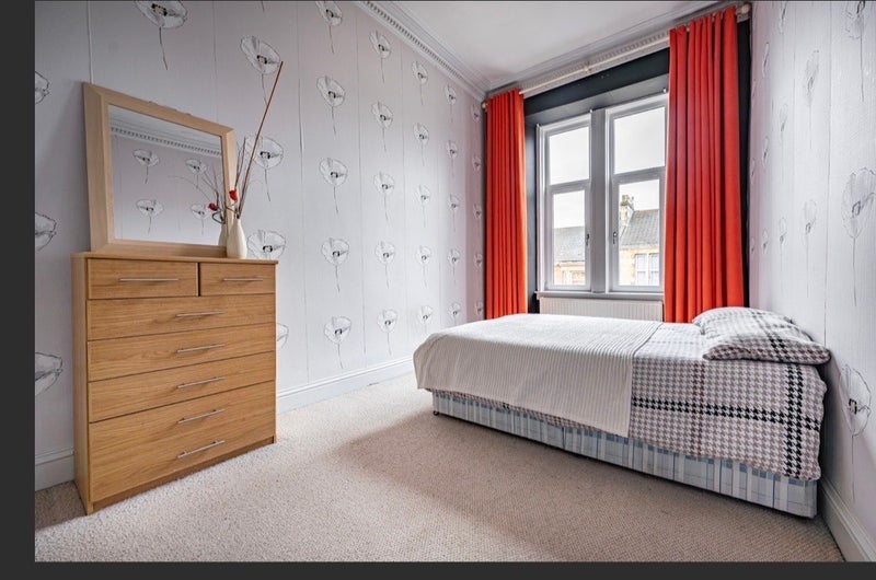 Room Onslow Drive in Glasgow