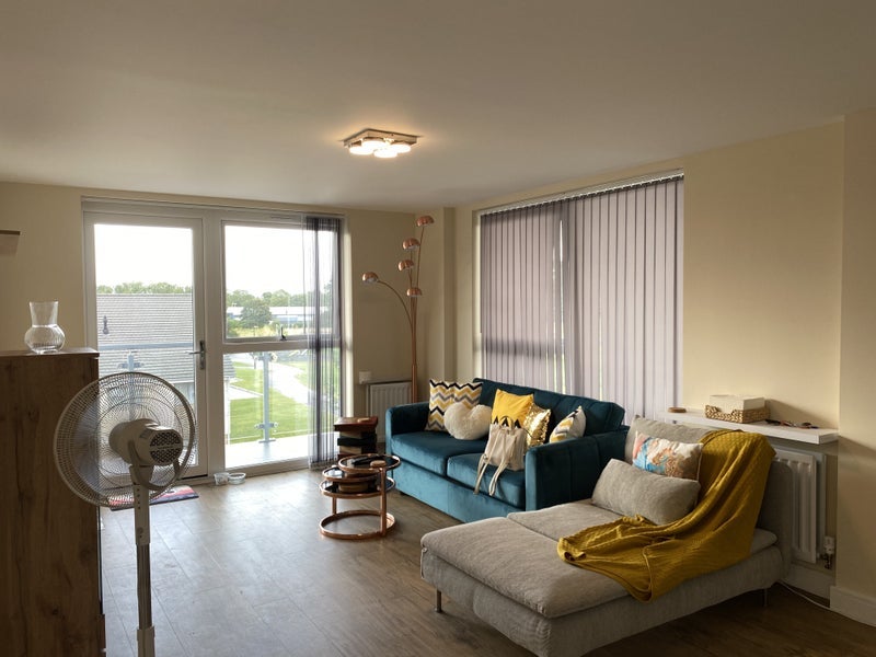Room Auriol Way in Maidenhead