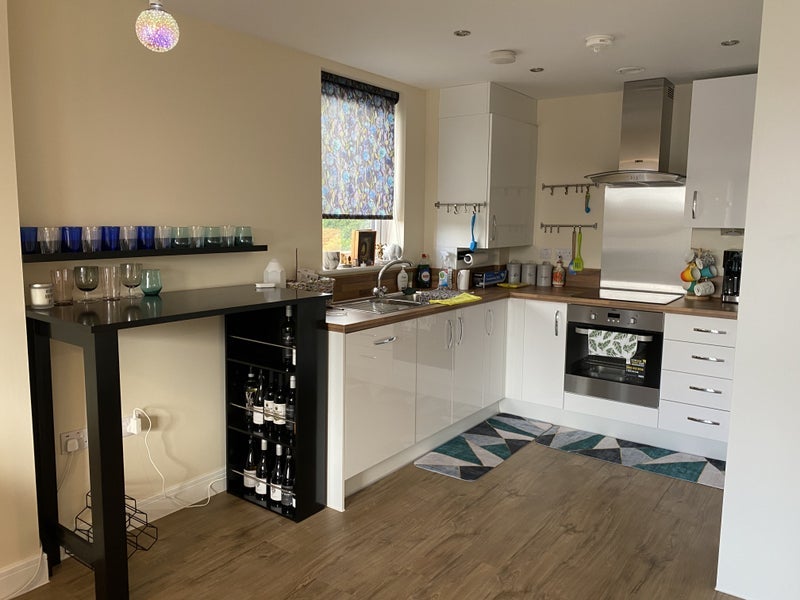 Room Auriol Way in Maidenhead