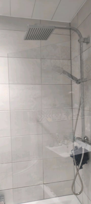 Room Kent Road in Glasgow