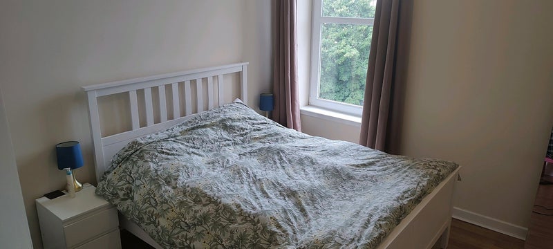 Room Kent Road in Glasgow