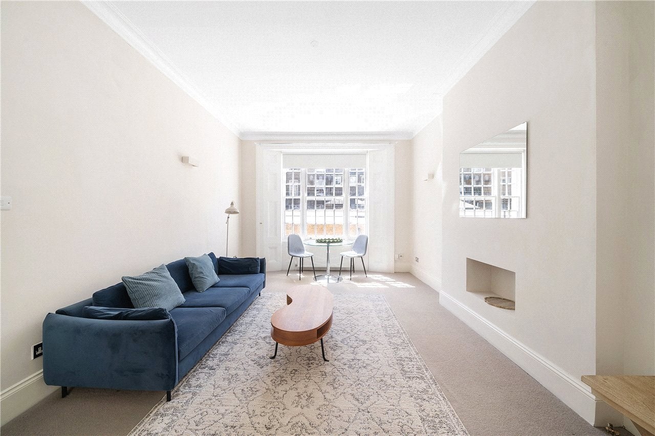 Flat Cornwall Gardens in Greater London