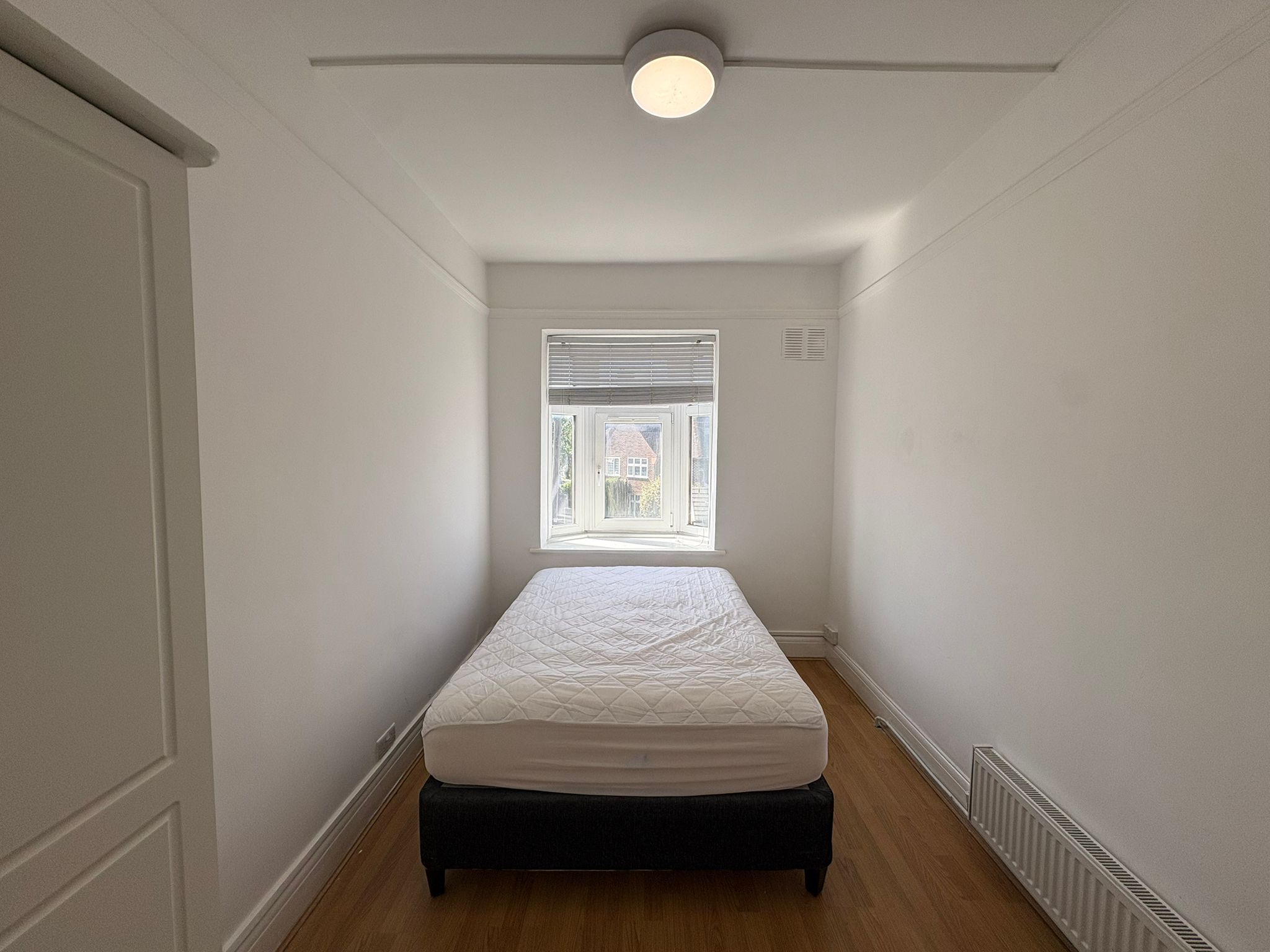 Flat Burnside Road in London