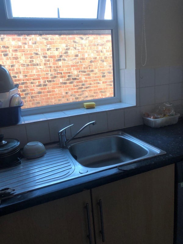 Room Ellesmere Road in Newcastle upon Tyne