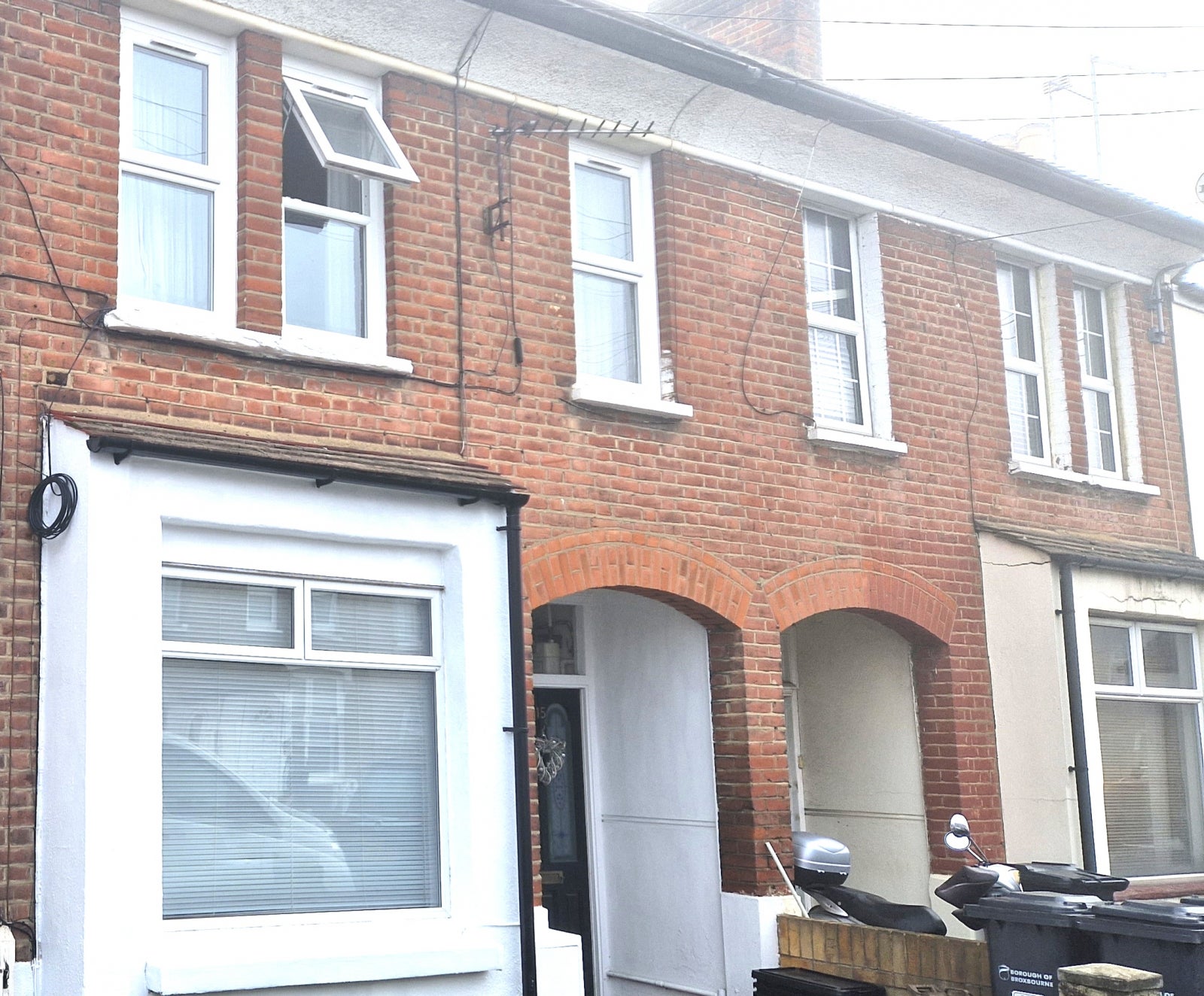 Flat Delamare Road in Cheshunt