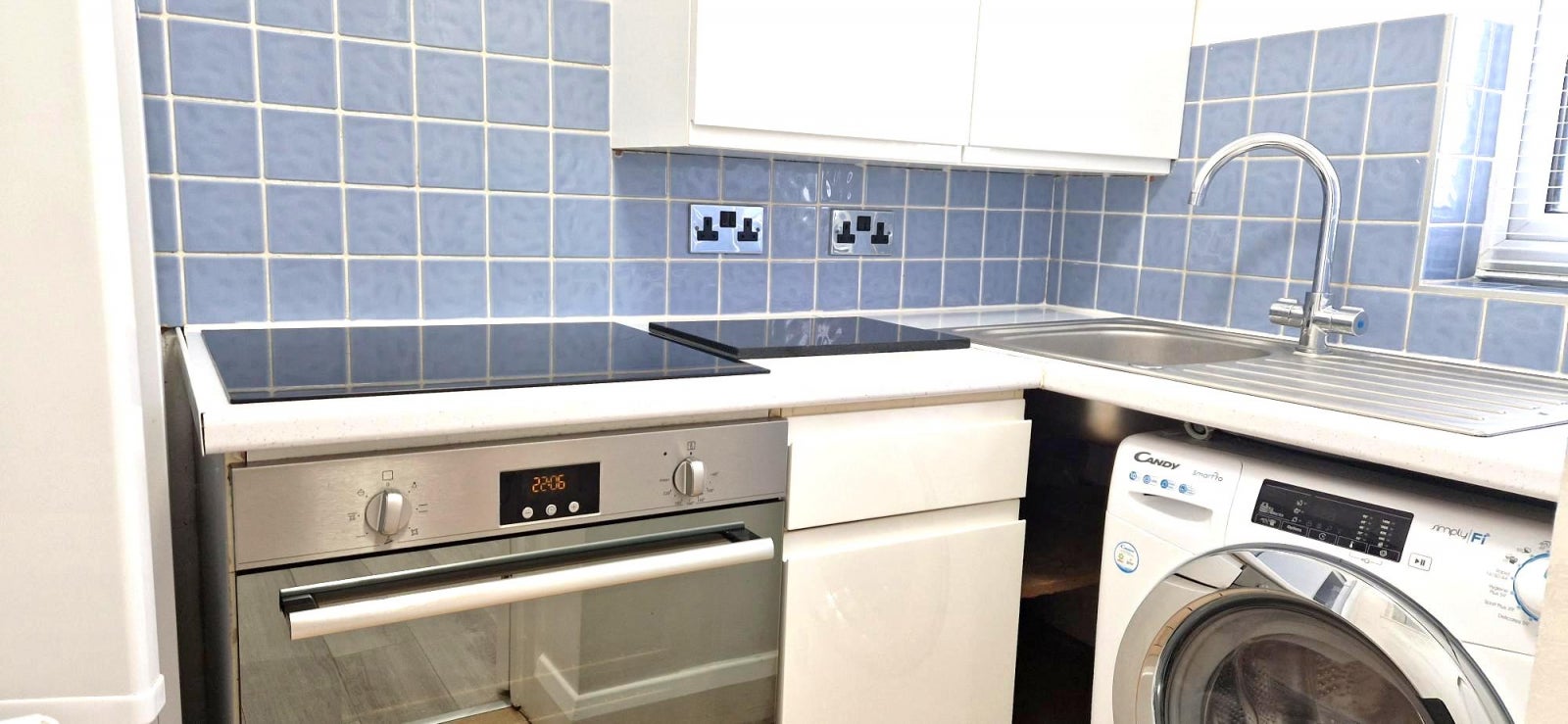 Flat Delamare Road in Cheshunt