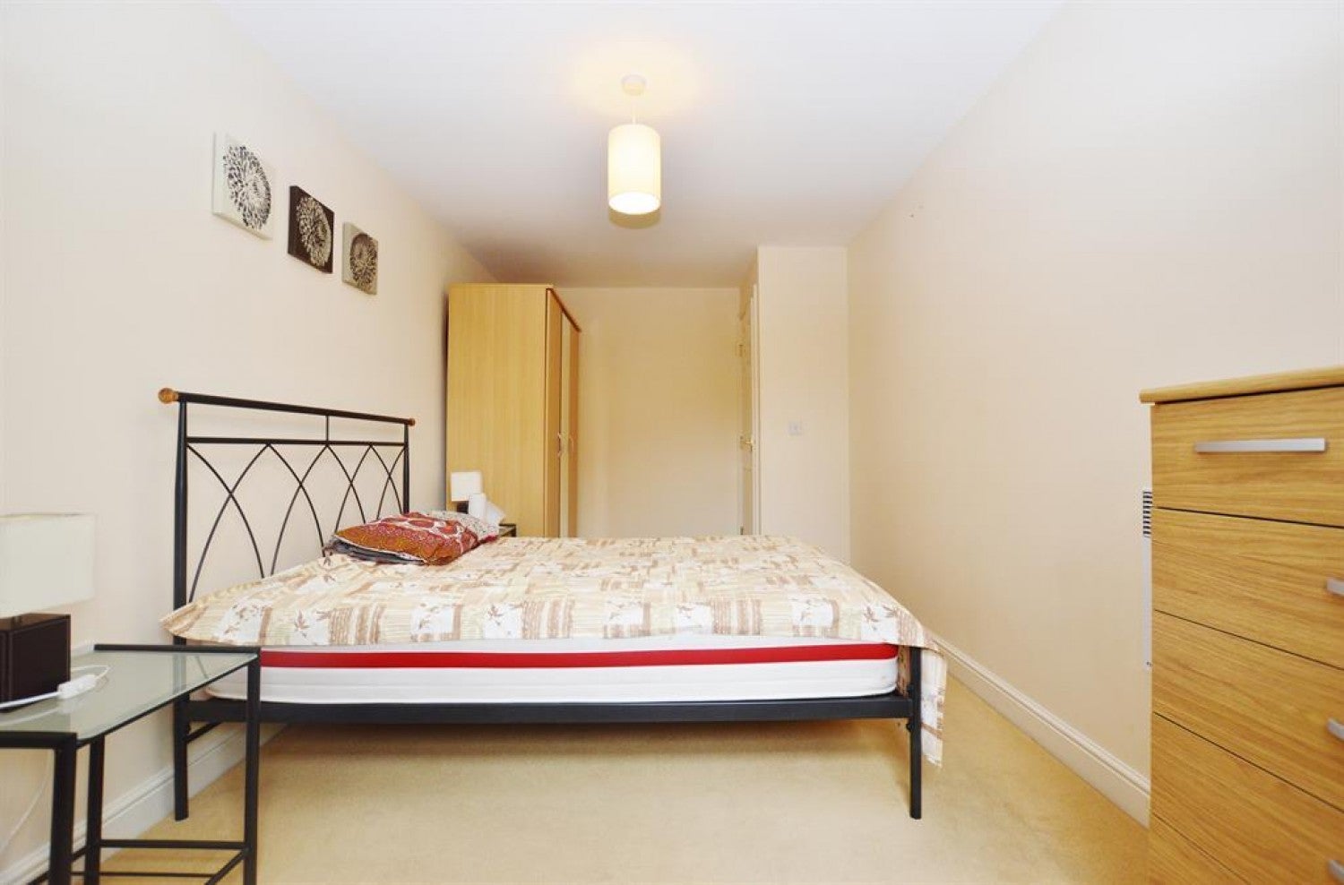 Flat Maltings Close in Greater London