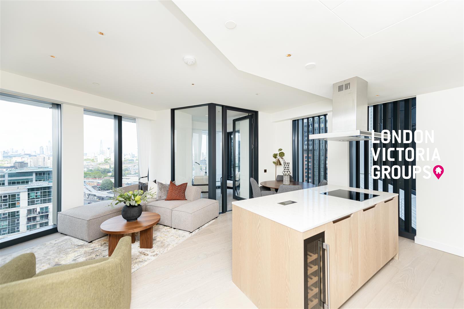 Flat Nine Elms Lane in Greater London