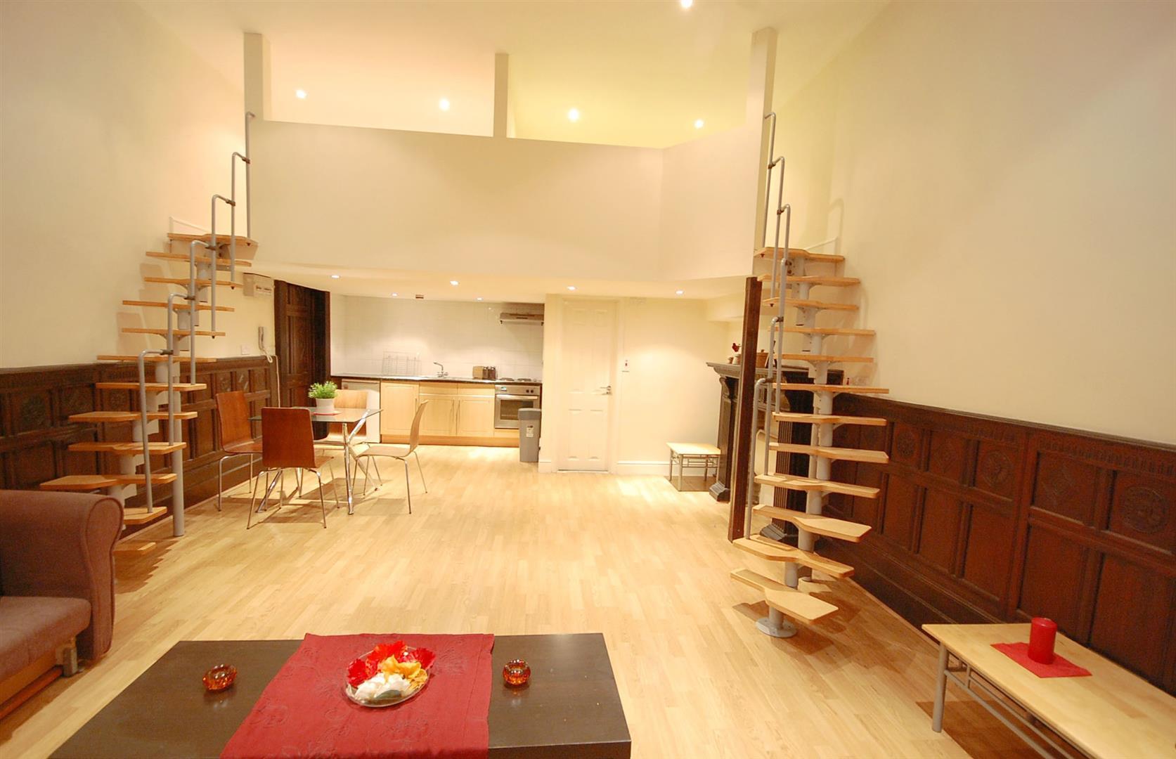 Flat Southwell Gardens in Greater London