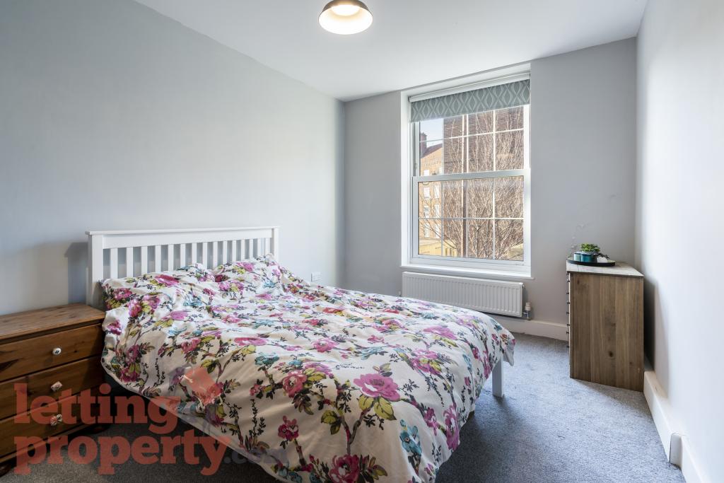 Flat Pembury Close in Greater London