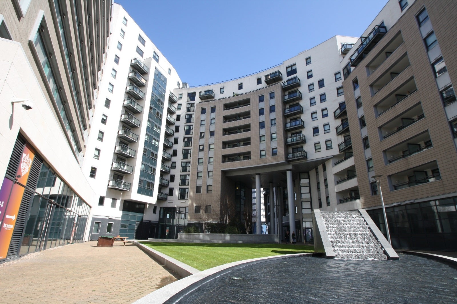 Flat Crown Point Road in Leeds