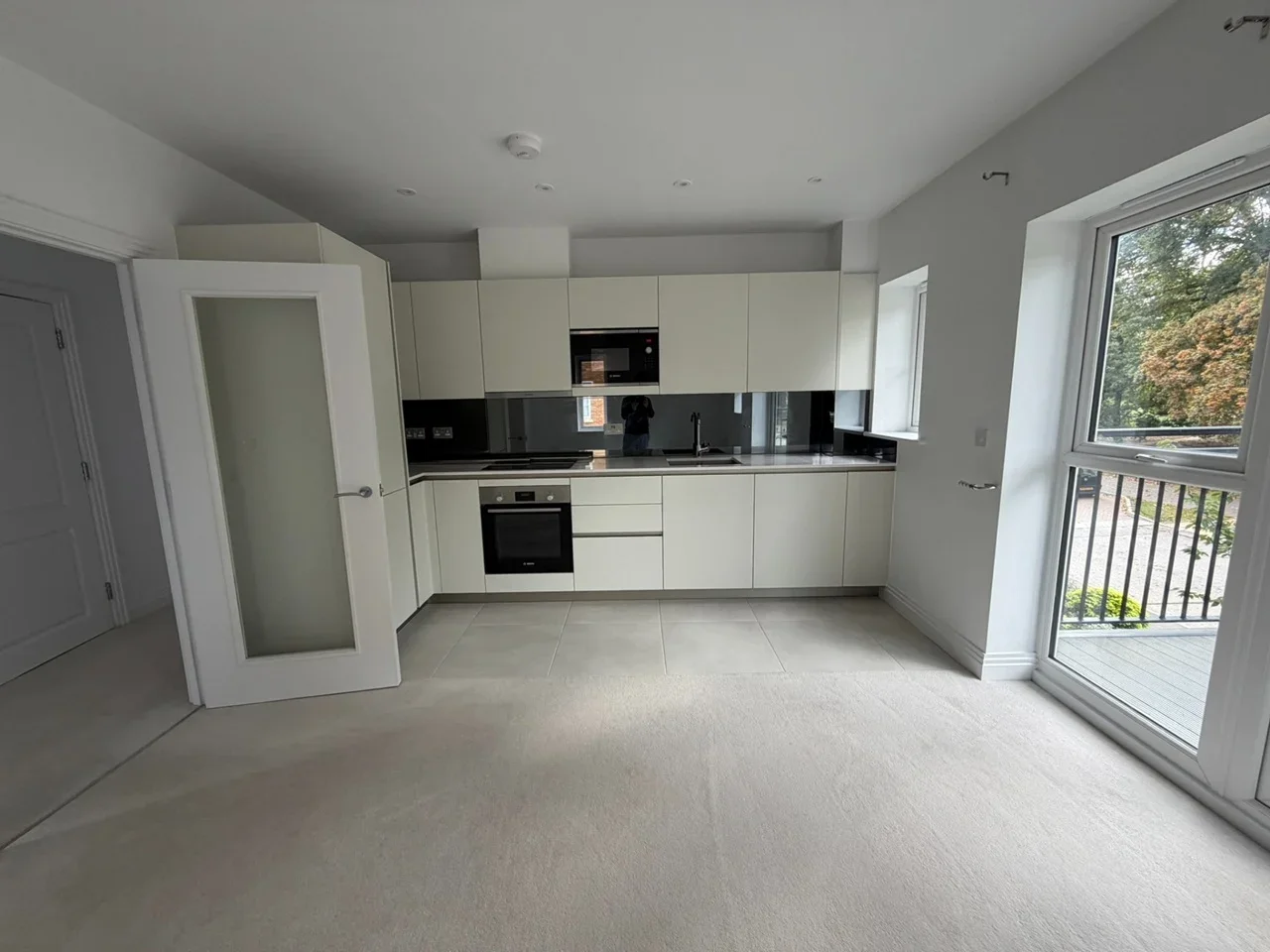 Flat Aspen Road in High Wycombe