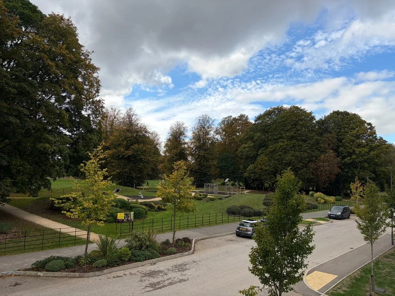 Flat Aspen Road in High Wycombe