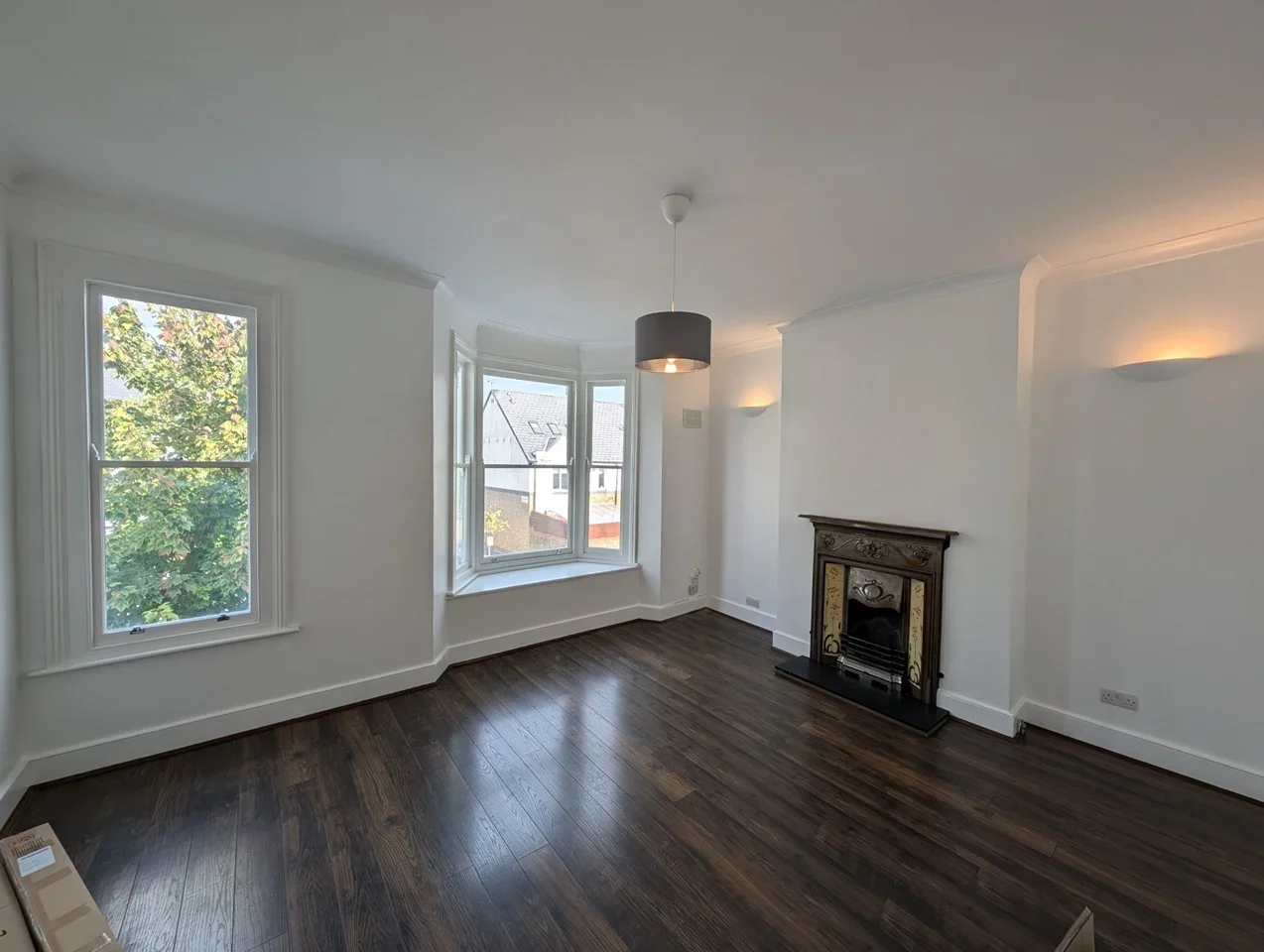 Flat Barrett's Grove in Greater London