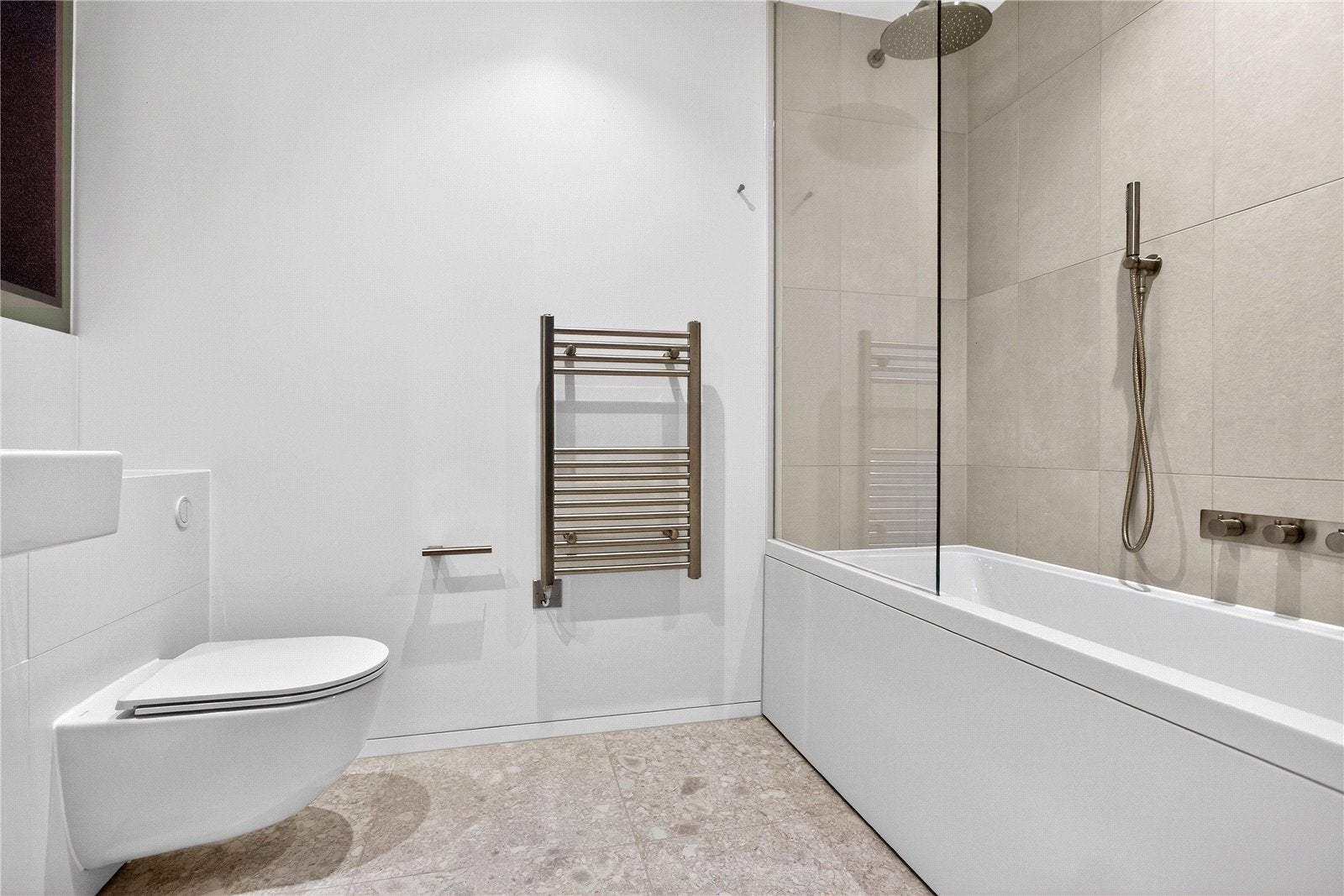 Flat Pilot Walk in Greater London