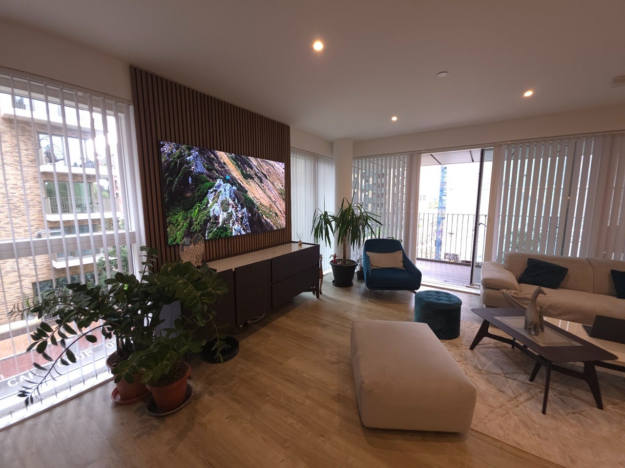 Room Plowden Road in Greater London