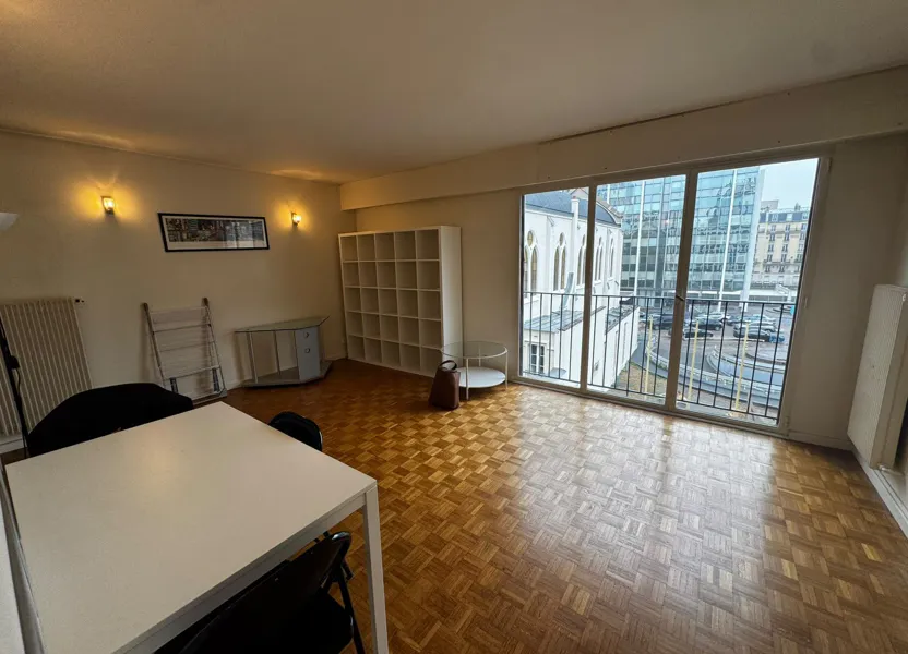 Flat Rue de Vaugirard in Paris