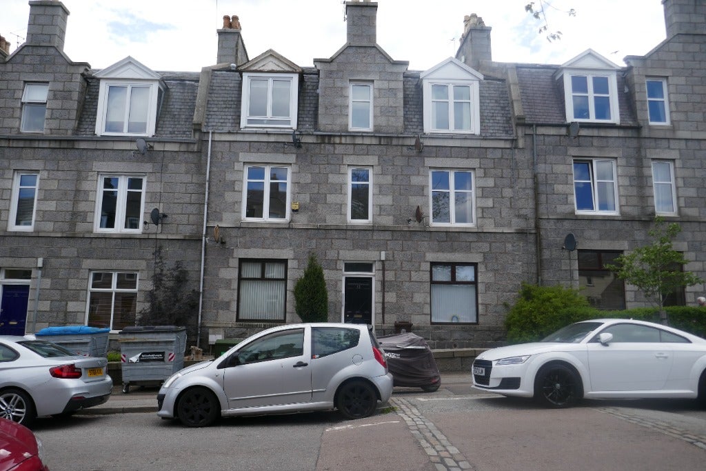 Flat Pitstruan Place in Aberdeen City