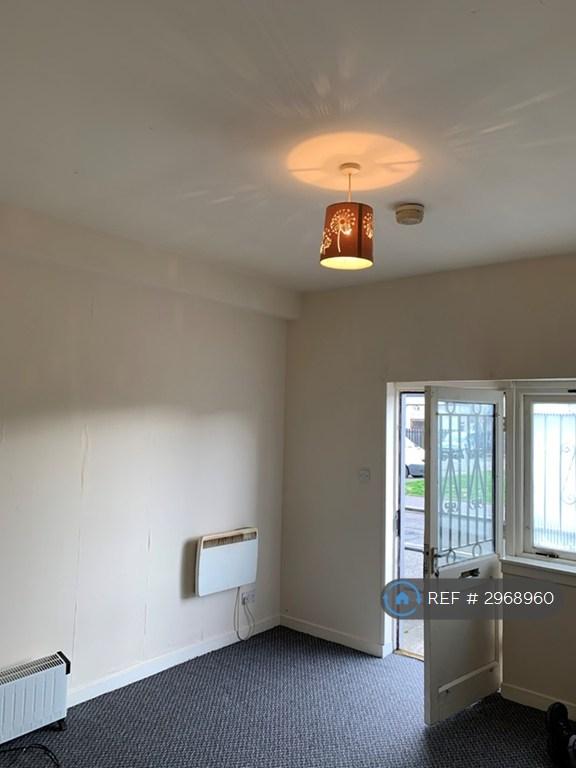 Flat Afton Road in Stevenston