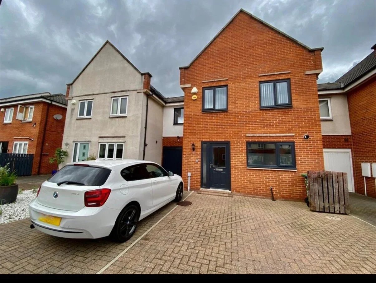 House Dunston Promenade in Whickham