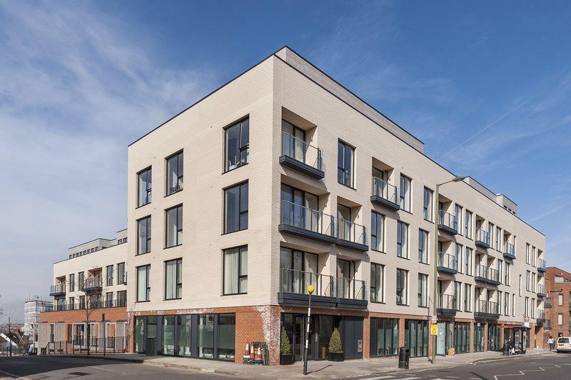 Flat Belvedere Mews Mews in London