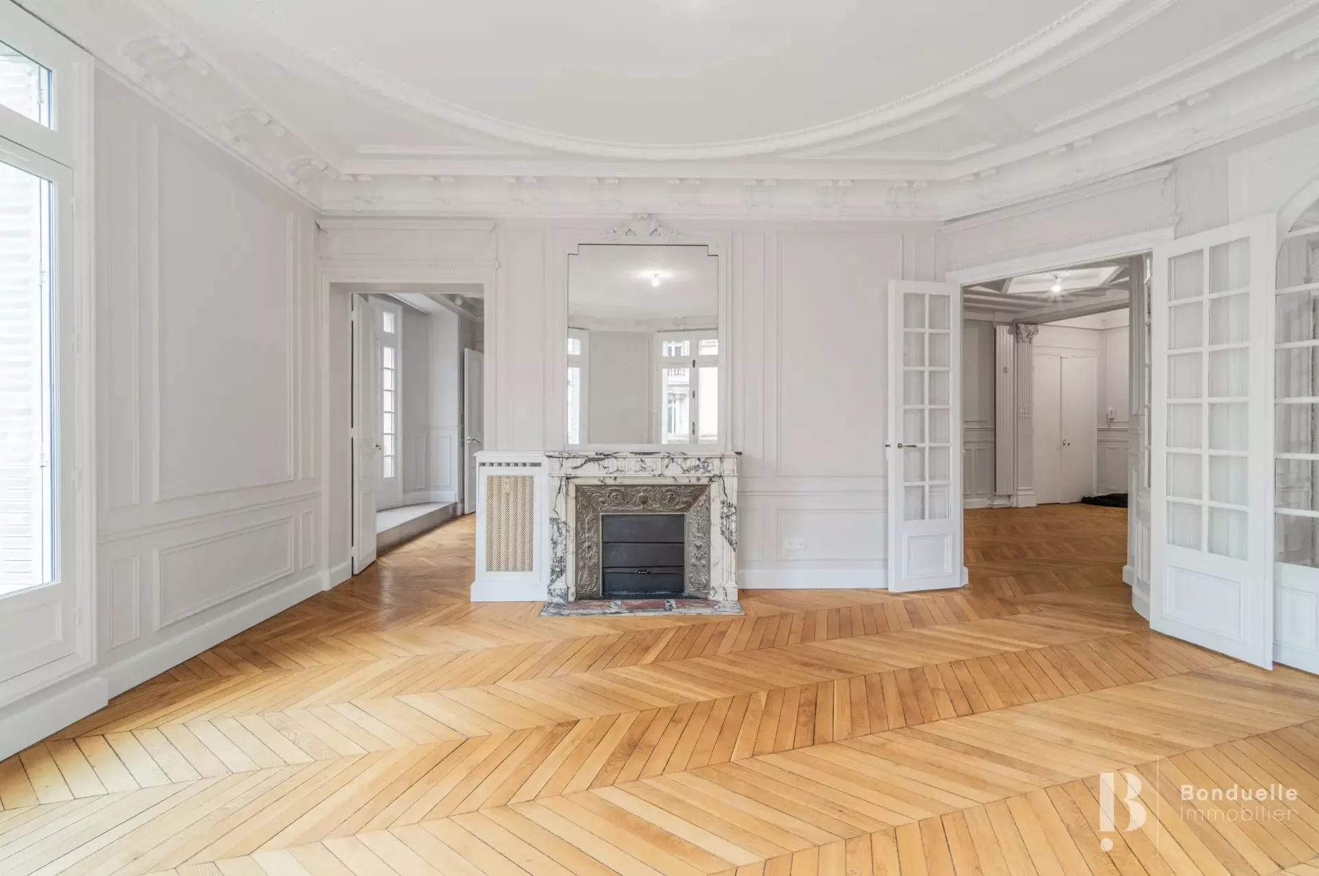 Flat Rue de Courcelles in Paris