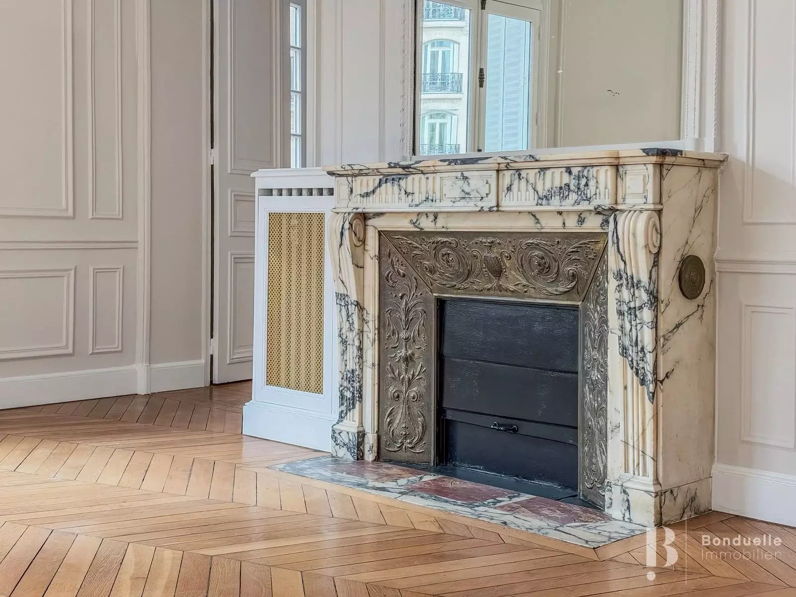 Flat Rue de Courcelles in Paris