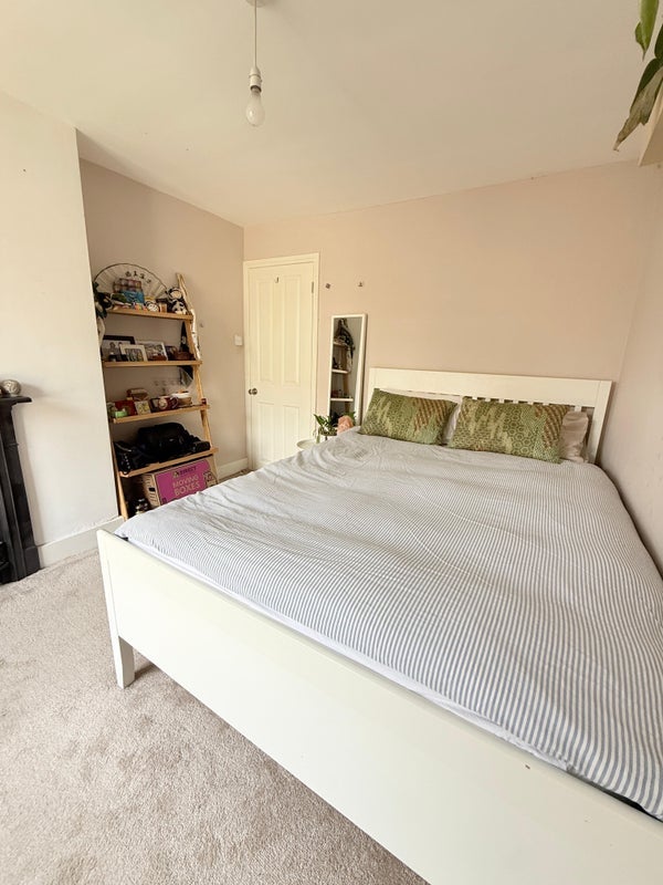 Room Tintern Street in Greater London