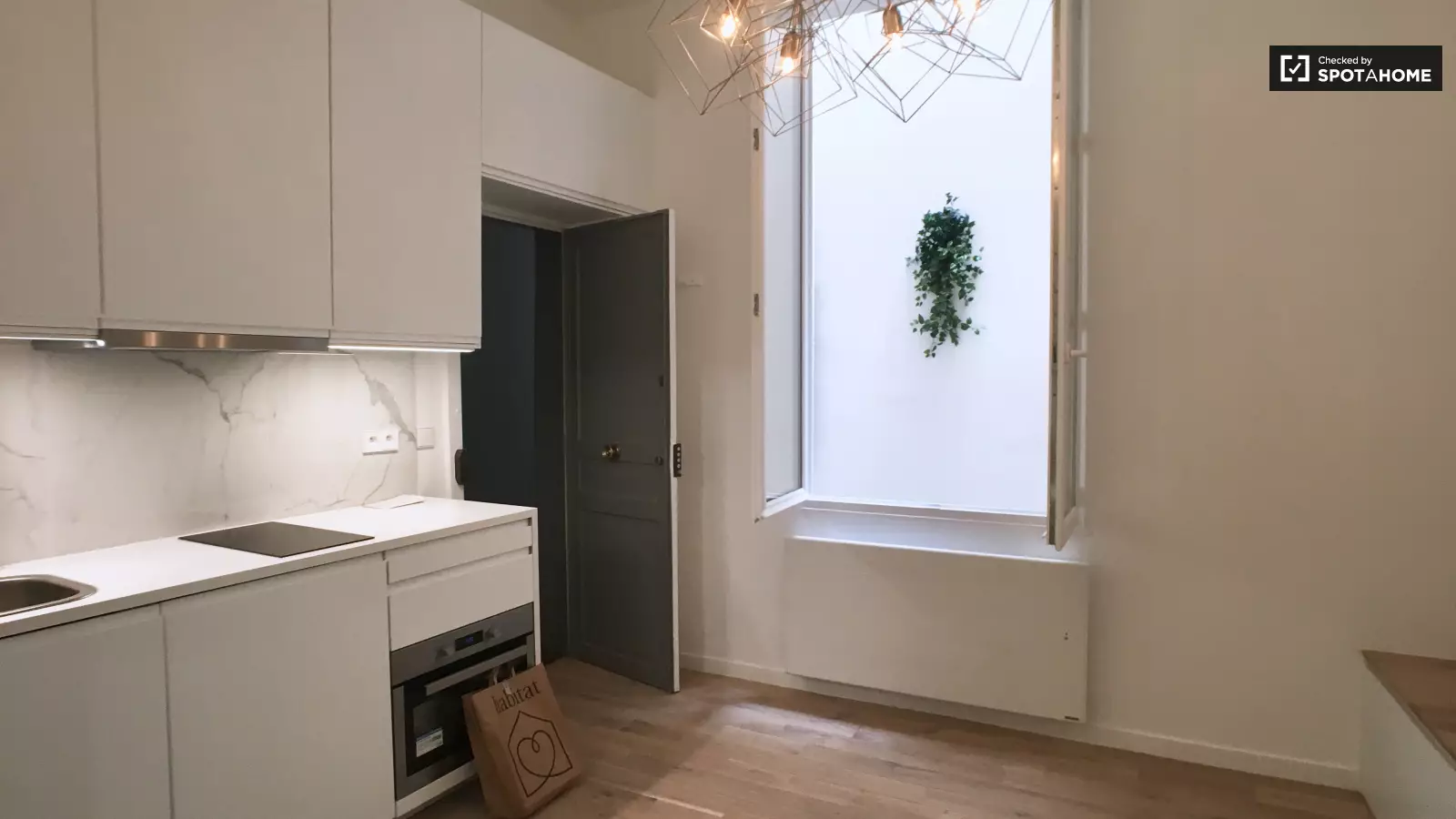 Flat Rue de Trévise in Paris