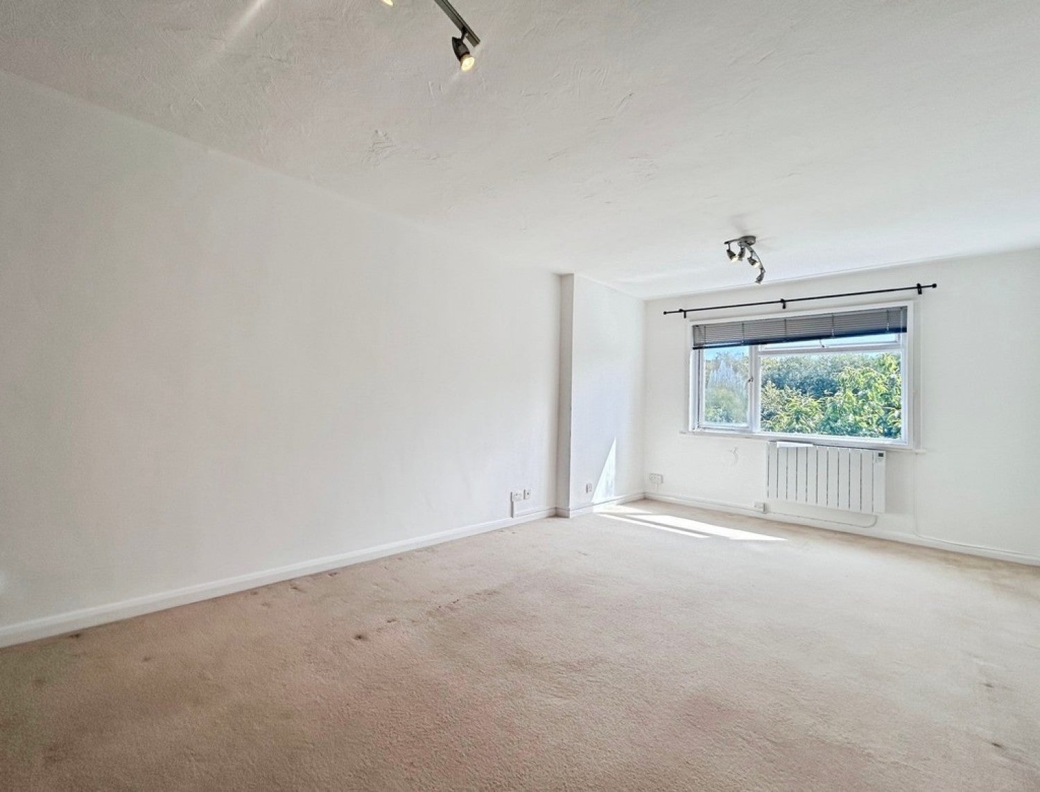 Flat Madeira Road in Bournemouth
