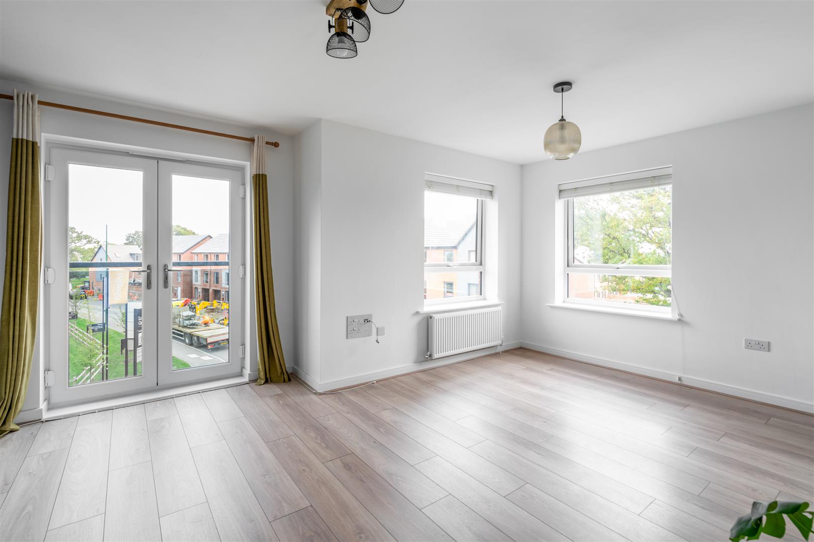 Flat Shepherds Green Lane in Shirley