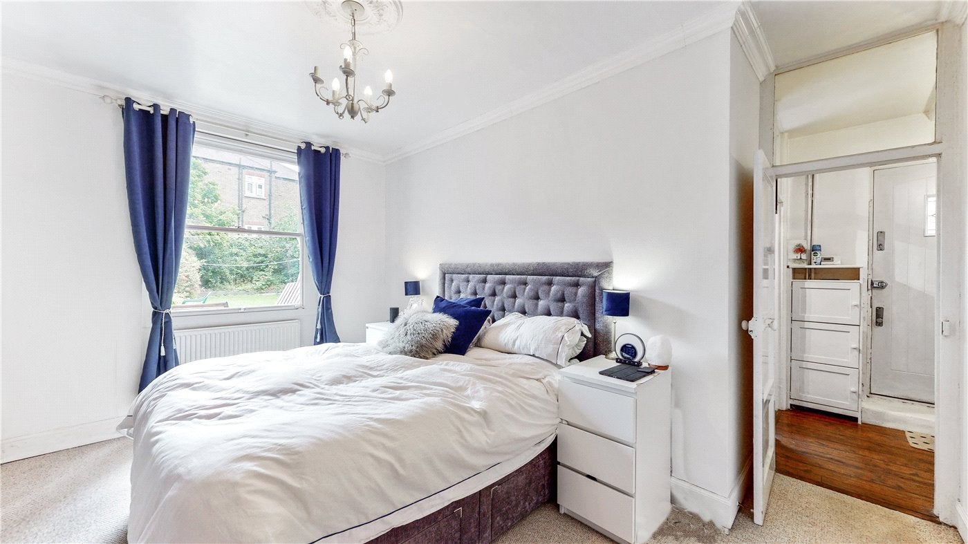 Flat Florence Road in Greater London