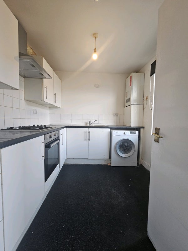 Room Hallcar Street in Sheffield